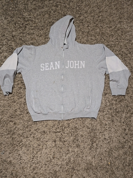 Sean John Other - SeanJohn Light Gray Zip-Up Hoodie with White Sleeve Panels (Zipper Handle Broke)